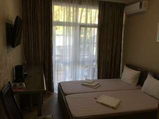 Гостевой дом Парус Головинка Бюджетный двухместный номер с 1 кроватью-2